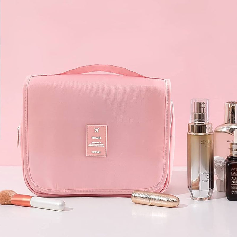 Несесер за тоалетни принадлежности