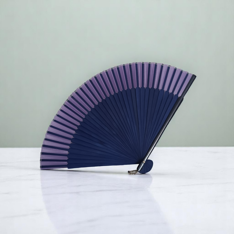 Елегантно ветрило, изработено от естествени материали