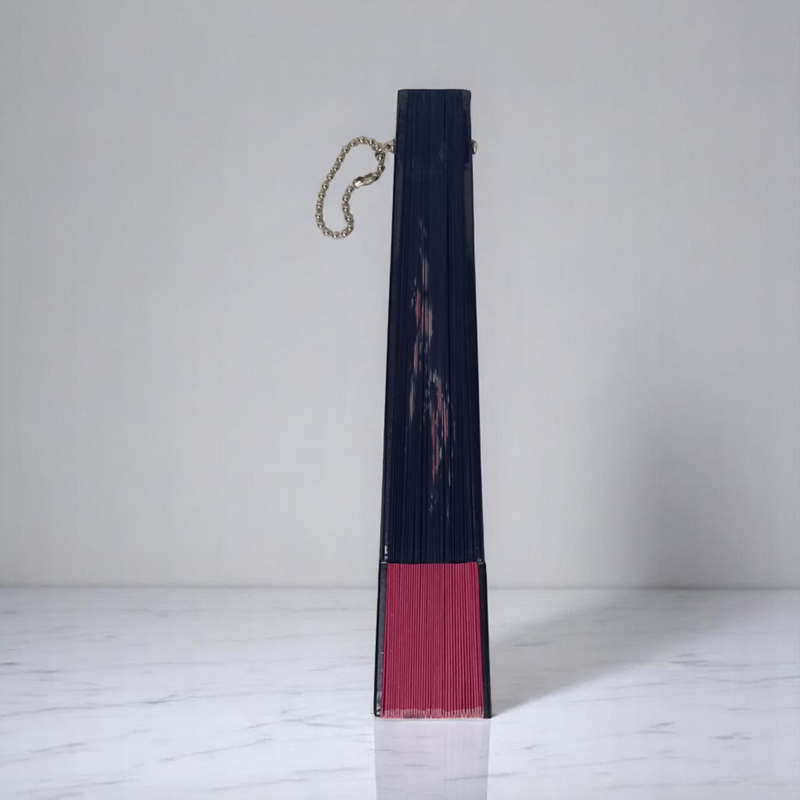 Елегантно ветрило, изработено от естествени материали