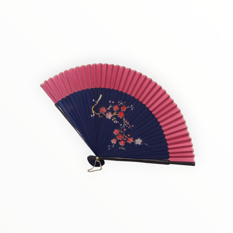 Елегантно ветрило, изработено от естествени материали