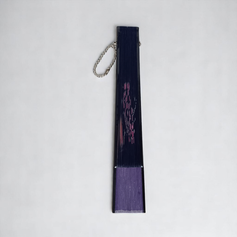 Елегантно ветрило, изработено от естествени материали