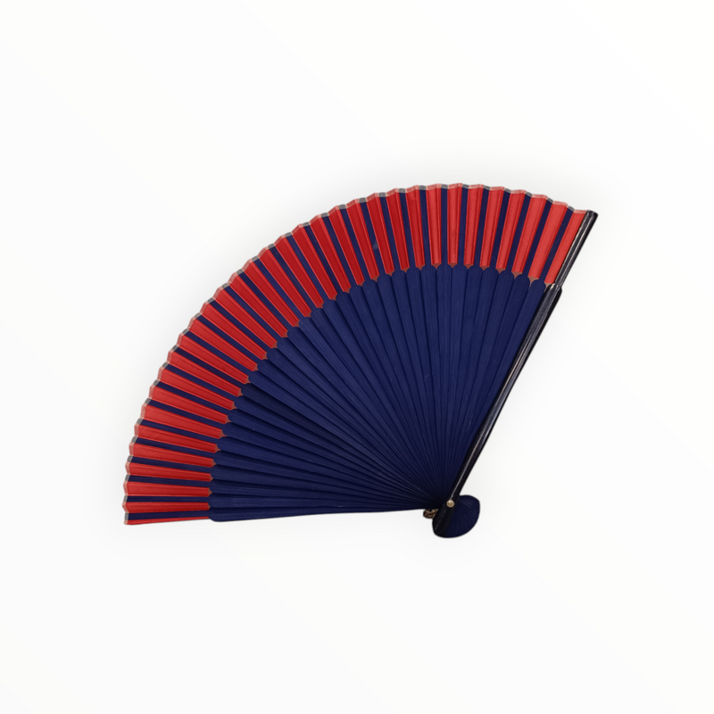 Елегантно ветрило, изработено от естествени материали