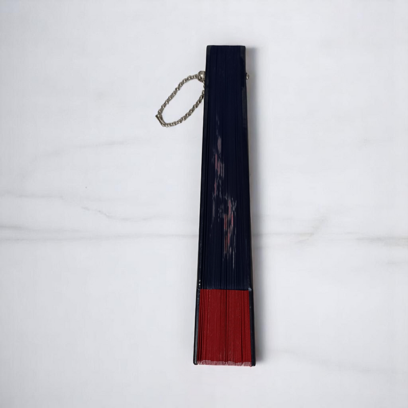 Елегантно ветрило, изработено от естествени материали