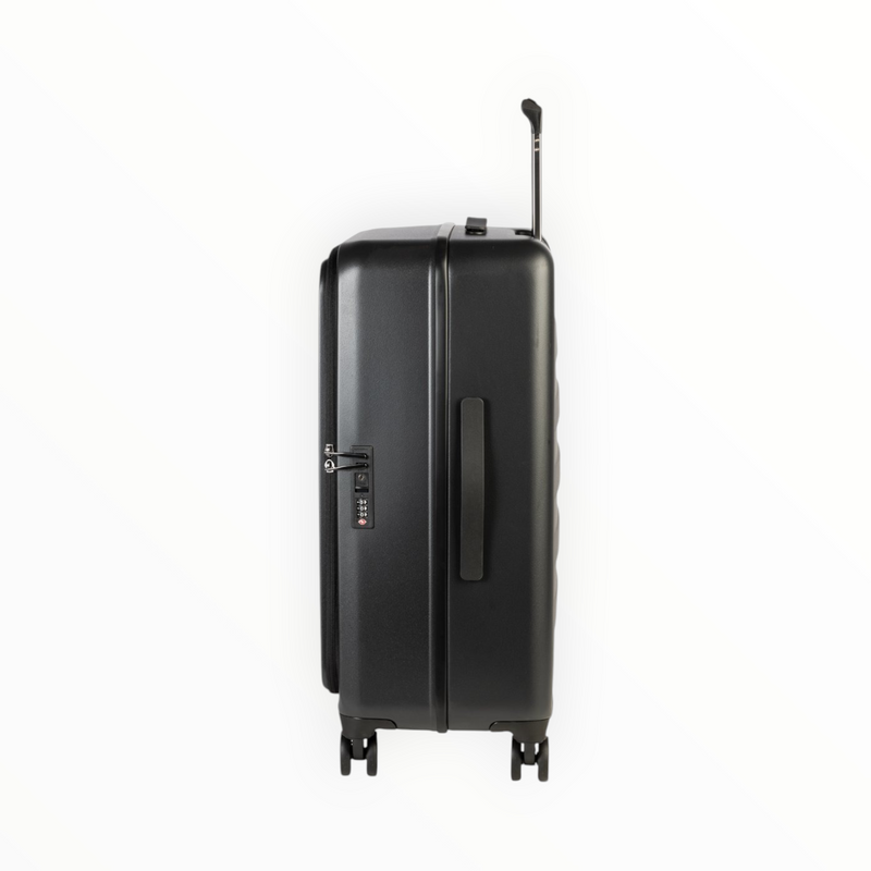 Удароустойчив куфар от PET